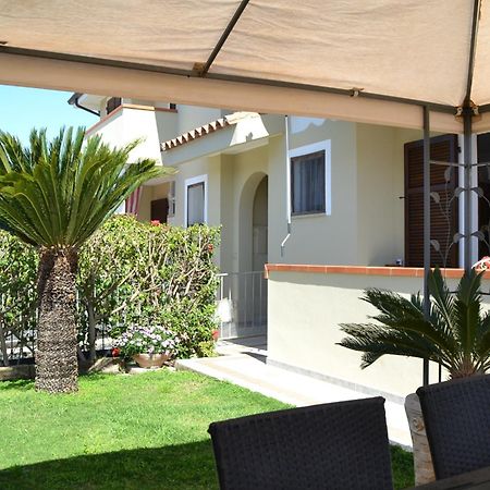 Ferienwohnung Casa Delle Conchiglie Pula Exterior foto