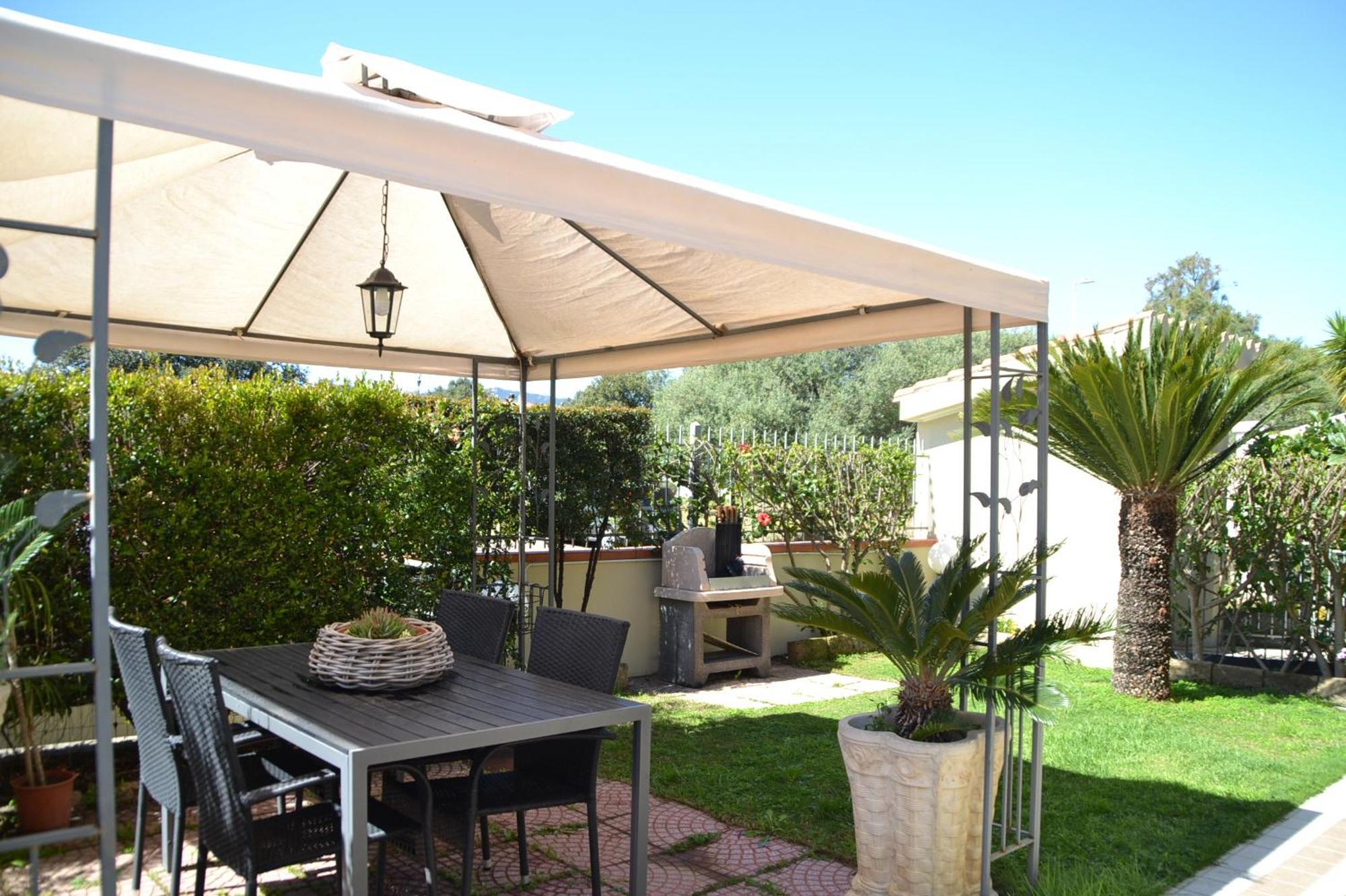 Ferienwohnung Casa Delle Conchiglie Pula Exterior foto